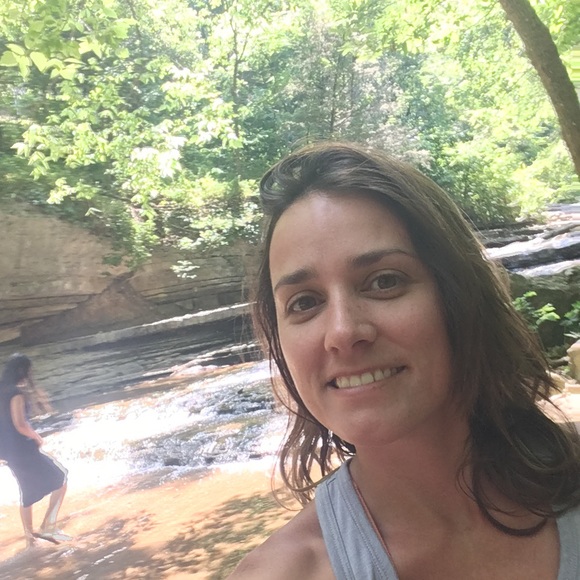 Meet your Posher, Julie - Picture 4 of 7